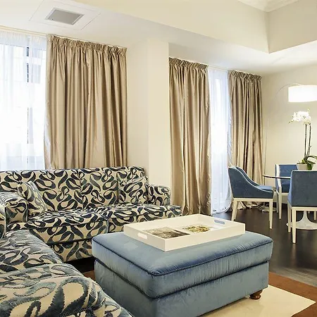 Sina De La 4* Mediolan