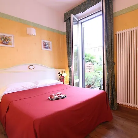Charly Hotel