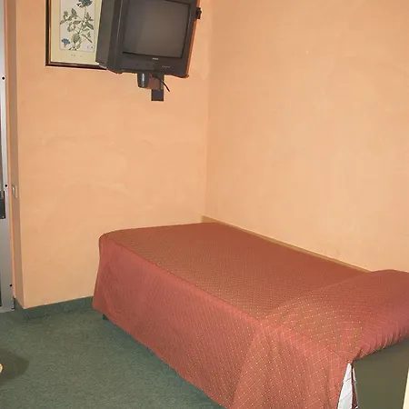 Ginosi Arizona 3* Milánó