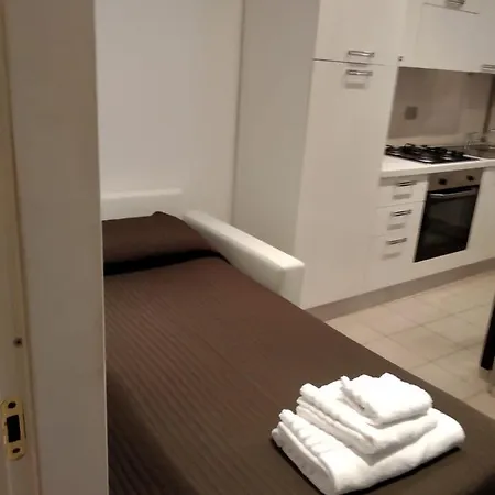 Apartahotel Easy - And Navigli 4*