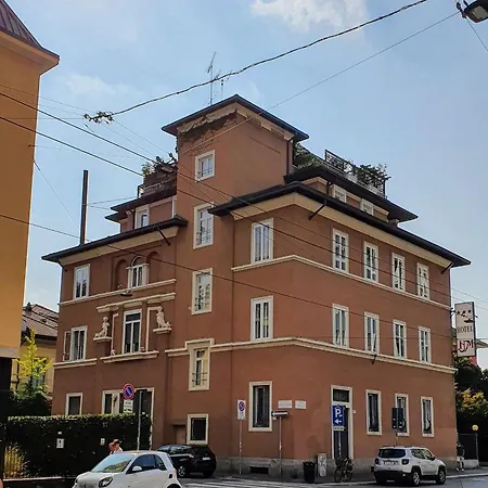 梅特罗酒店 酒店