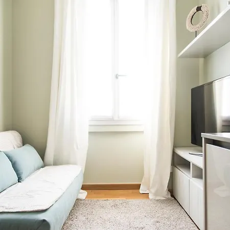 Modern 1 Bedroom Flat Metro Stop Milan