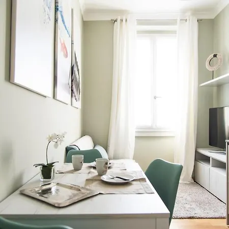 Apartment Modern 1 Bedroom Flat Metro Stop