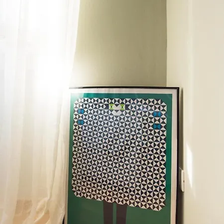Modern 1 Bedroom Flat Metro Stop Apartment *