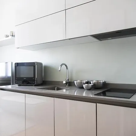 Apartment Modern 1 Bedroom Flat Metro Stop