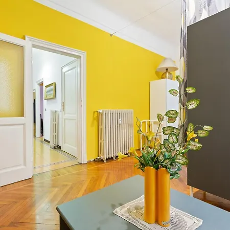 Guesthost - Loreto Courtyard * ミラノ