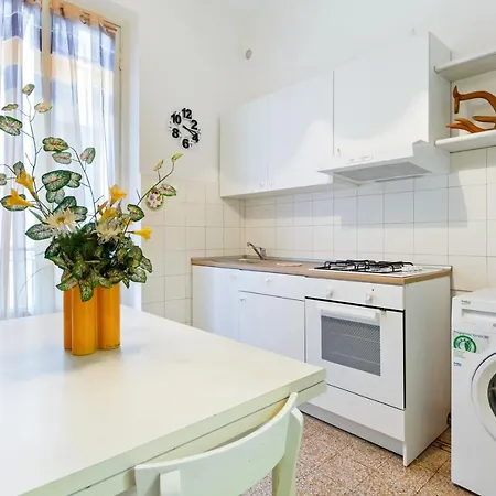 Guesthost - Loreto Courtyard * ミラノ