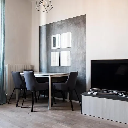 Youhosty - Correggio 12 *