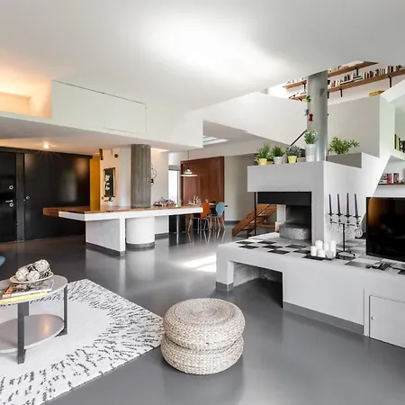 Bauhaus Apartment *