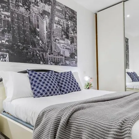 Joivy Spacious 1 Bedroom Near S Agostino Metro Daire