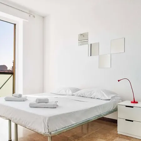 Luvi - Alzaia Naviglio Pavese Апартаменты *