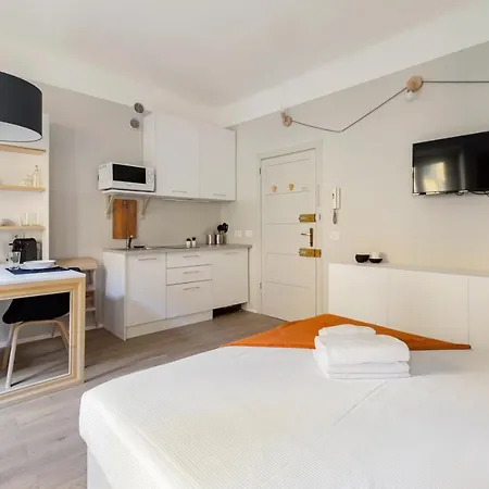 Guesthost - Sempione & Garibaldi Comfy * Milão