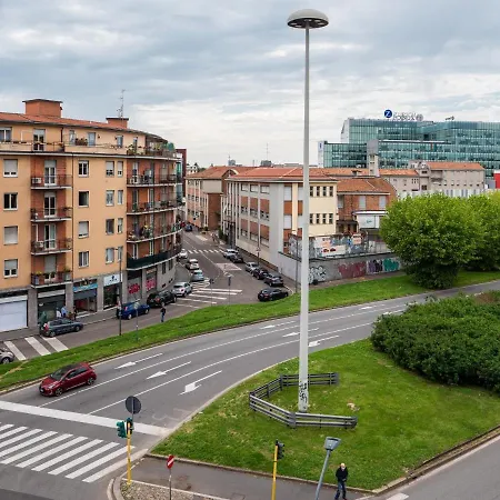 The Rent - Modern Two Bedroom In *