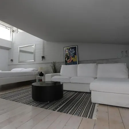 Loft Navigli With Private Garden Bed & Breakfast