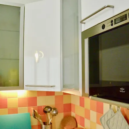 New Renovated With Balcony Porta Romana 아파트 *
