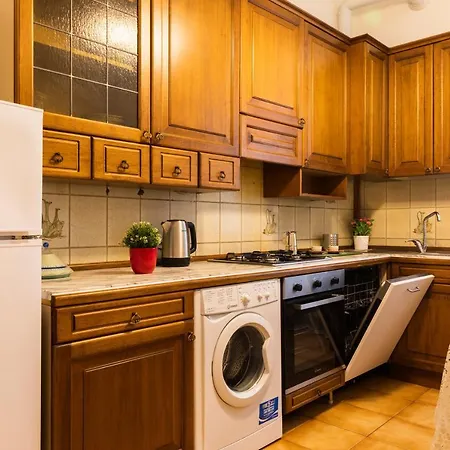Casa Zara - Metro Lines Apartment Milan