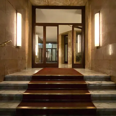 Lägenhet Station Red