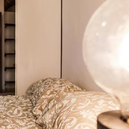 Via Argelati - Navigli Location 2 米兰