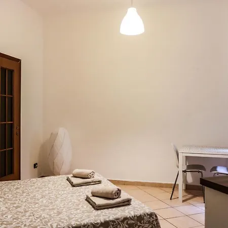 Via Argelati - Navigli Location 2