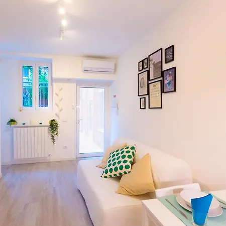 Apartment Padova 177 Milan