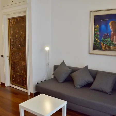 New Renovated With Balcony Porta Romana *
