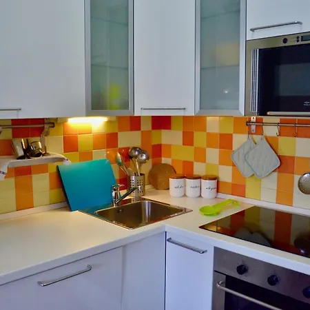New Renovated With Balcony Porta Romana 아파트 *