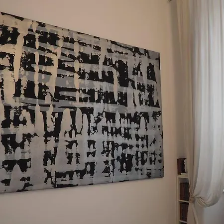 Appartement Casa Alberto Da Giussano, Elegante Bilocale In Centro Con Balcone Sul Parco Milan