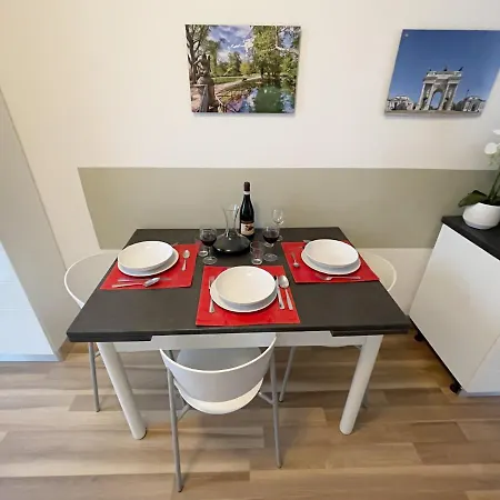 شقة Rentopolis - Palazzo Candiani ميلان