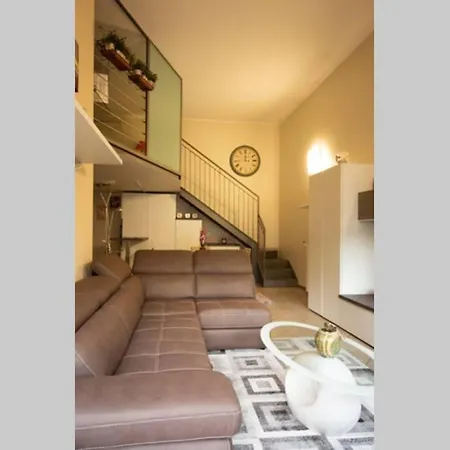 Appartement Splendida Loft Con Terrazza E Netflix Milaan