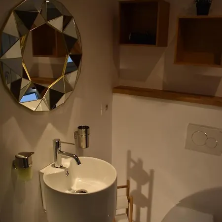 Apartment Bruzzanese Milan