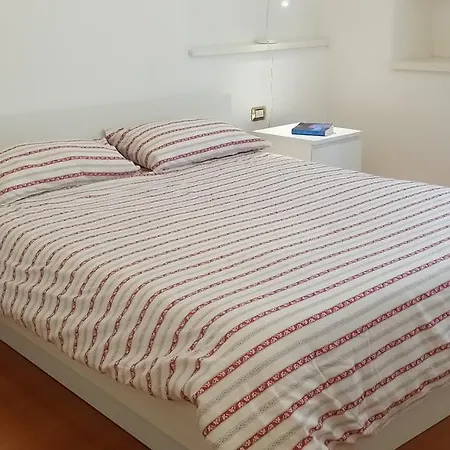 Active Rent Lazzaro Papi Милан