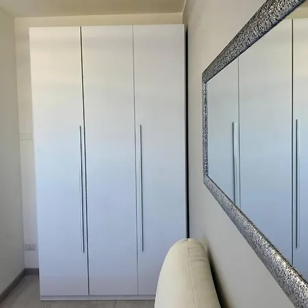 Apartman In - Bicocca Near Milánó
