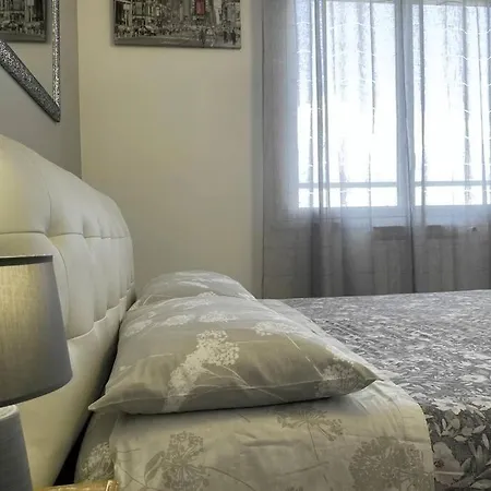 In - Bicocca Near 아파트