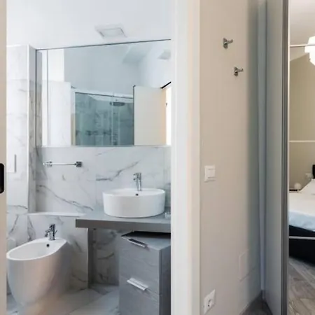 Citta Studi Bright And Stylish Flat With Balcony * ميلان