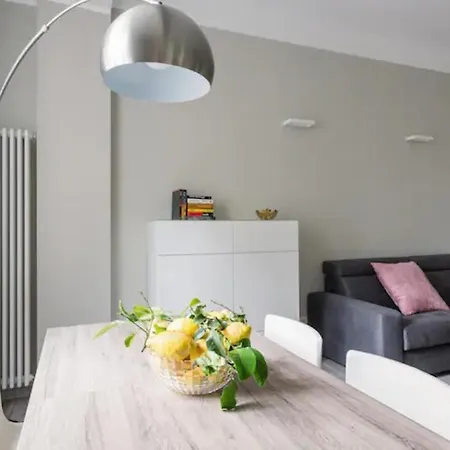 شقة Citta Studi Bright And Stylish Flat With Balcony