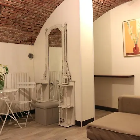Apartamento Historical Center Montenapoleone Loft *