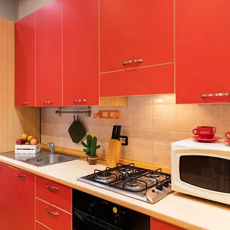 Colorful Porta Romana Apartment Milan