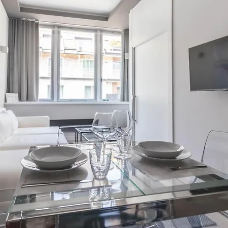 Baracchini 9 B * Milano