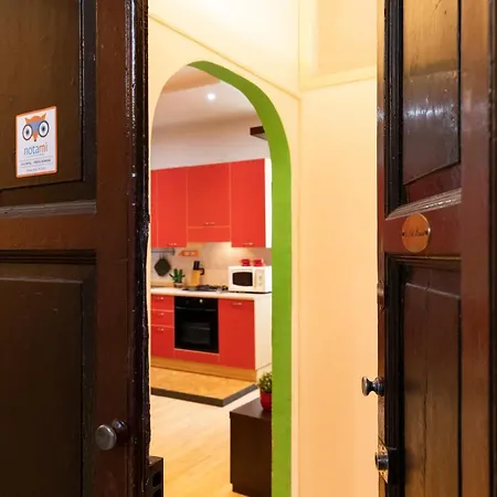 Colorful Porta Romana Apartment *