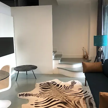 Διαμέρισμα A14 Business Suite