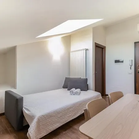 Alessia's Flat - Affori Milánó