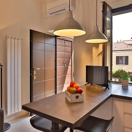 Apartment Fashion District - Floor Milan