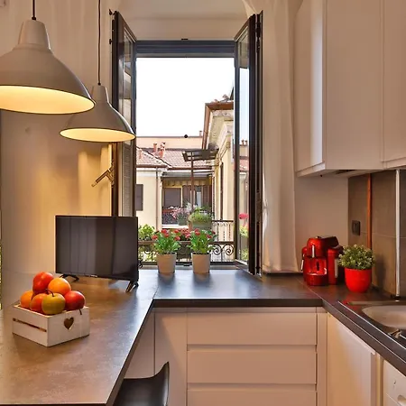 Fashion District - Floor Apartment