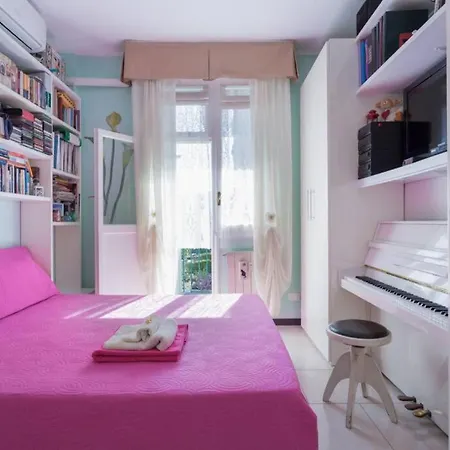 Bright & Cozy With Balcony *