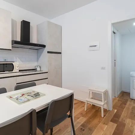 Apartment Renovated Flat Close To Navigli - Fra Bartolomeo