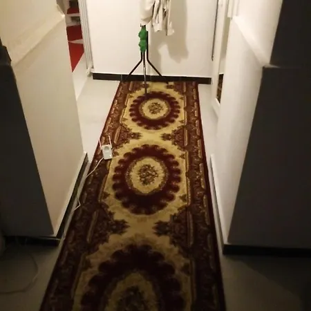 Gæstehus Room In Lodge - Basement In Shared Apartment *