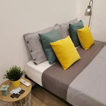 Апартаменты Porta Venezia Charming Studio *