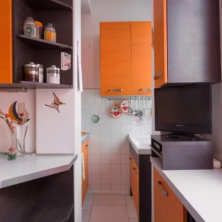 Bright & Cozy With Balcony Guest house Milan