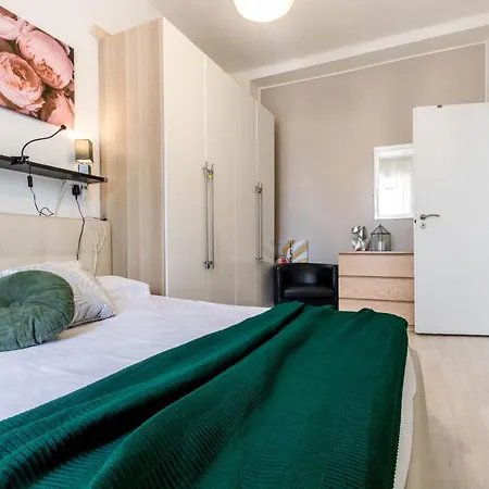 Διαμέρισμα Altido Spacious 1 Bedroom For 3 In Μιλάνο