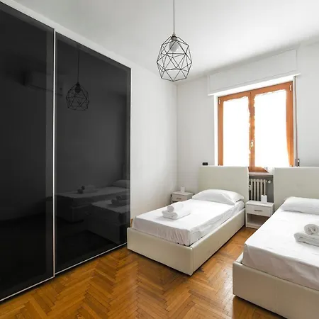 Cenisio M5 Lovely - With Balcony! Διαμέρισμα